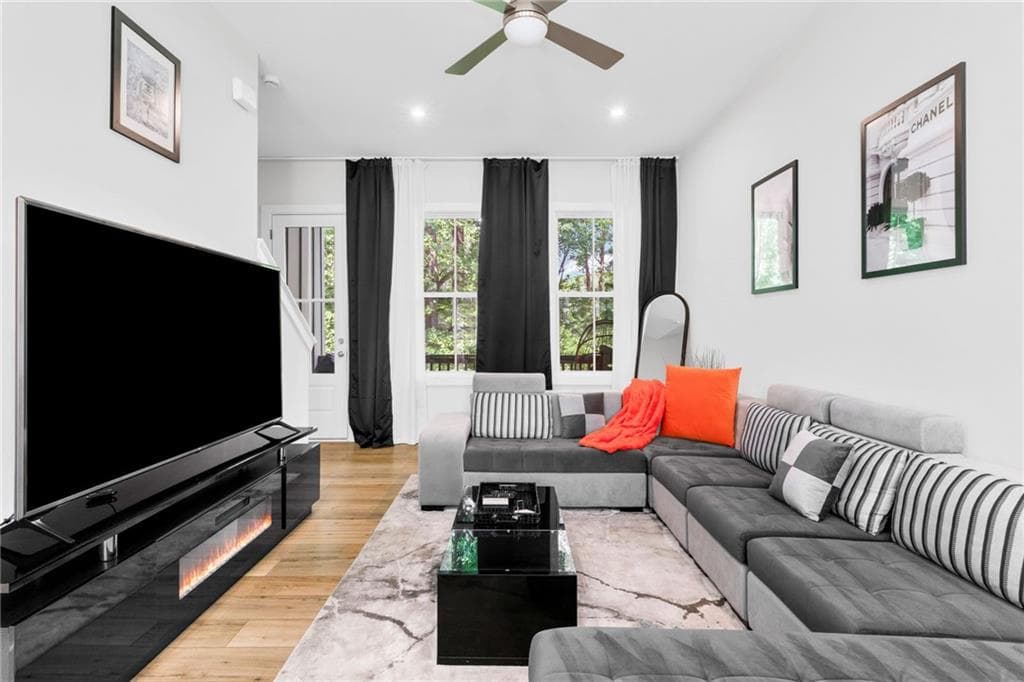 2 bedroom, 2 bathroom, 1,104 sq ft townhouse for rent at 1321 Breezy Street, Atlanta, GA 30315 for $2,700 a month — photo 3