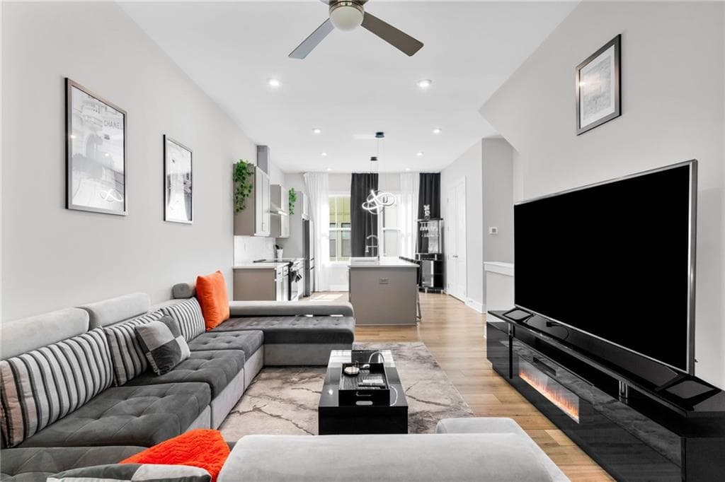 2 bedroom, 2 bathroom, 1,104 sq ft townhouse for rent at 1321 Breezy Street, Atlanta, GA 30315 for $2,700 a month — photo 4