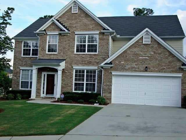 5 bedroom, 3 bathroom single family residence for rent at 1196 Havenstone Walk, Lawrenceville, GA 30045 for $4,405 a month — photo 2