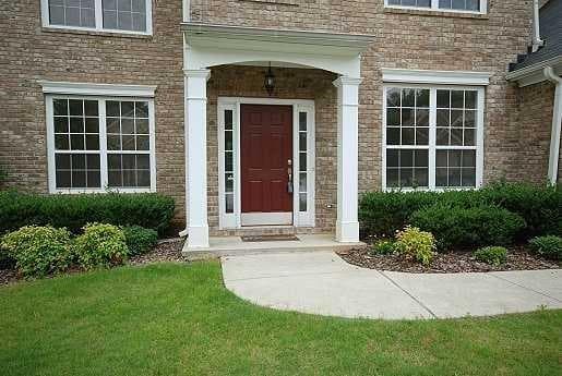 5 bedroom, 3 bathroom single family residence for rent at 1196 Havenstone Walk, Lawrenceville, GA 30045 for $4,405 a month — photo 3