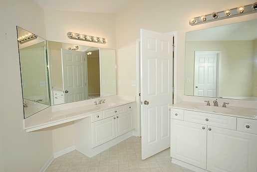 5 bedroom, 3 bathroom single family residence for rent at 1196 Havenstone Walk, Lawrenceville, GA 30045 for $4,405 a month — photo 10