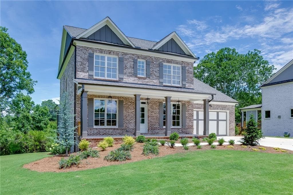4 bedroom, 3 bathroom, 2,805 sq ft single family residence under contract at 240 Wilbanks Street, Buford, GA 30518 — photo 3