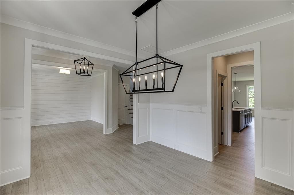 4 bedroom, 3 bathroom, 2,805 sq ft single family residence under contract at 240 Wilbanks Street, Buford, GA 30518 — photo 9