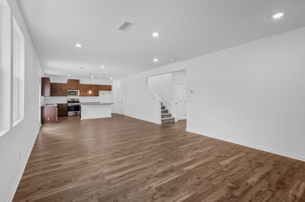 4 bedroom, 3 bathroom, 2,506 sq ft single family residence for sale at 4039 Alderstone Drive, Flowery Branch, GA 30542 — photo 8