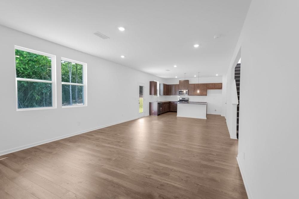4 bedroom, 3 bathroom, 2,506 sq ft single family residence for sale at 4039 Alderstone Drive, Flowery Branch, GA 30542 — photo 10