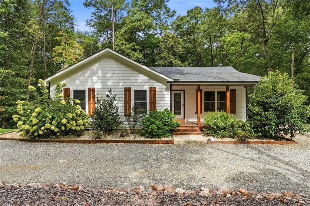 3 bedroom, 2 bathroom, 1,176 sq ft home for sale at 137 Geneva Road, Canton, GA