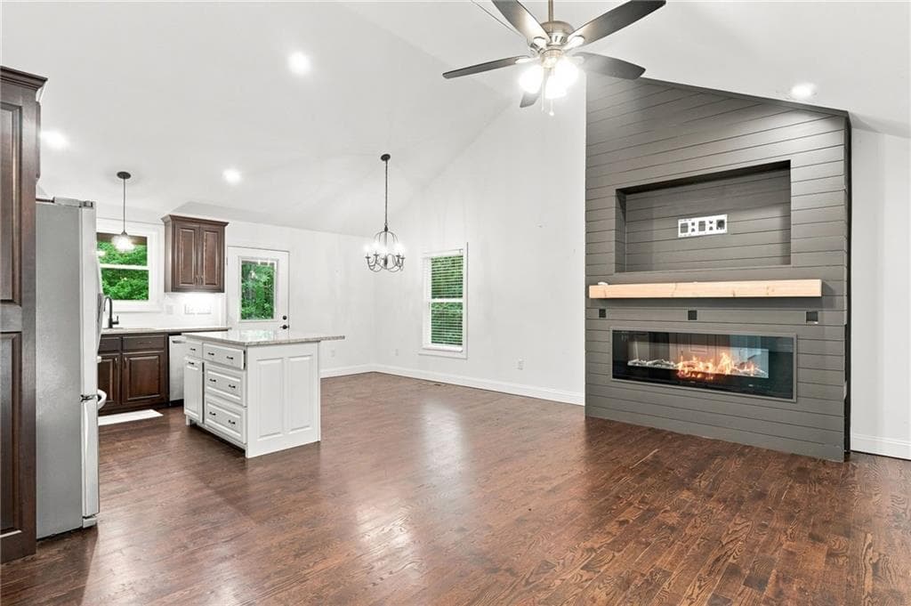 3 bedroom, 2 bathroom, 1,176 sq ft single family residence for sale at 137 Geneva Road, Canton, GA 30114 — photo 6