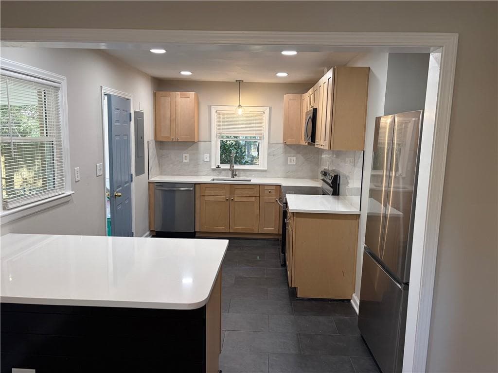 3 bedroom, 1 bathroom, 1,014 sq ft single family residence for rent at 1990 S Columbia Place, Decatur, GA 30032 for $1,550 a month — photo 2