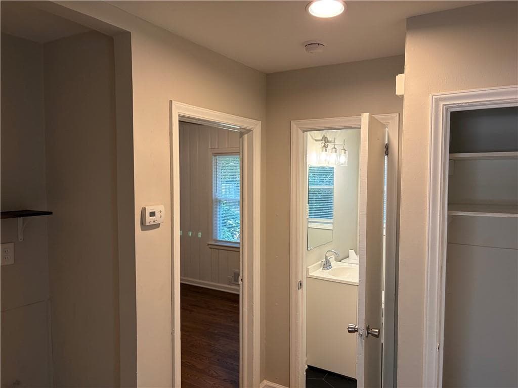 3 bedroom, 1 bathroom, 1,014 sq ft single family residence for rent at 1990 S Columbia Place, Decatur, GA 30032 for $1,550 a month — photo 9