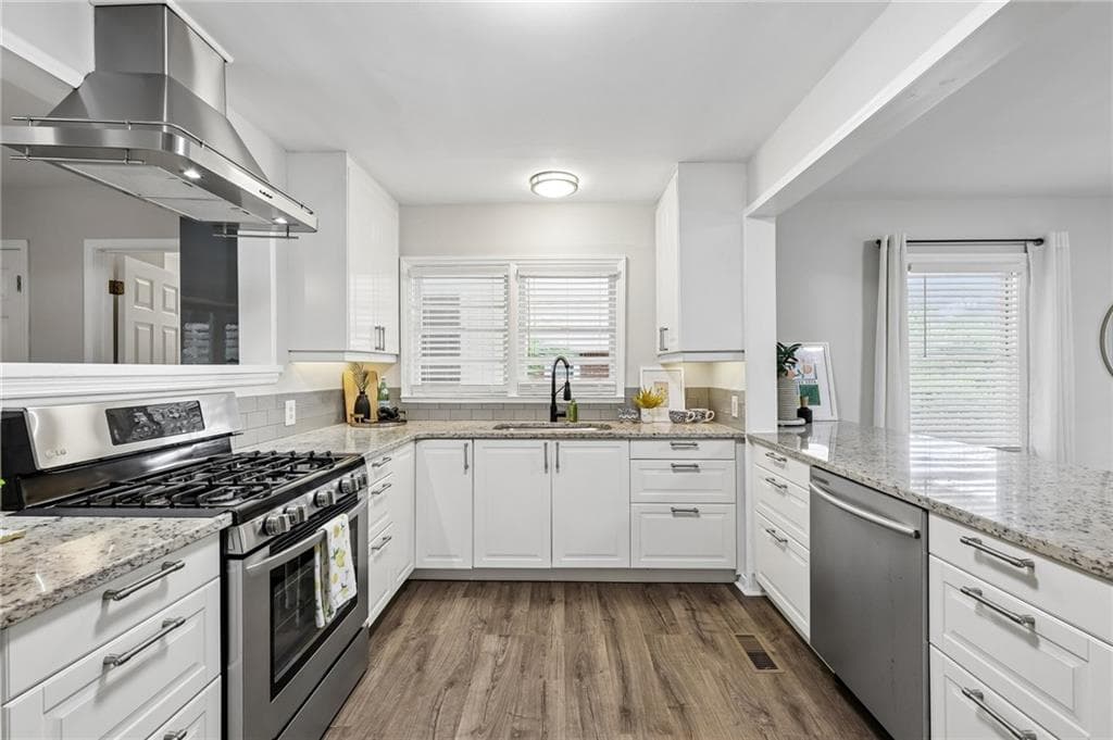 3 bedroom, 2 bathroom, 1,664 sq ft single family residence under contract at 579 N Superior Avenue, Decatur, GA 30033 — photo 8