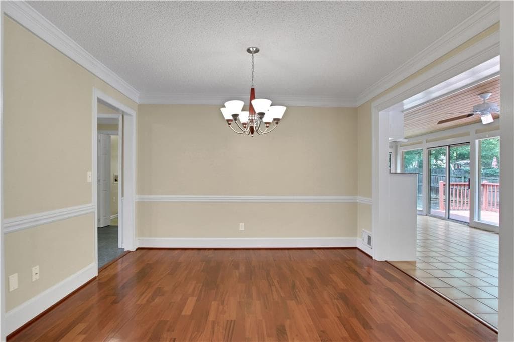 3 bedroom, 2 bathroom, 1,873 sq ft single family residence under contract at 2020 Heatherdale Lane, Marietta, GA 30064 — photo 8