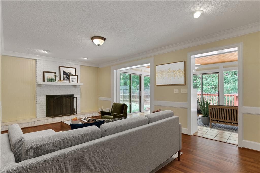 3 bedroom, 2 bathroom, 1,873 sq ft single family residence under contract at 2020 Heatherdale Lane, Marietta, GA 30064 — photo 10