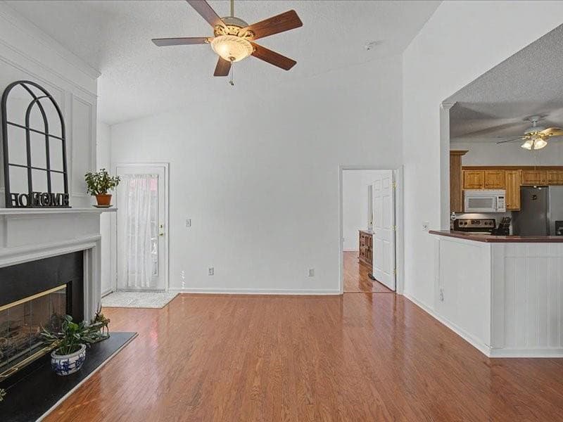 4 bedroom, 3 bathroom, 1,588 sq ft condominium for sale at 130 Camry Circle, Dallas, GA 30157 — photo 10