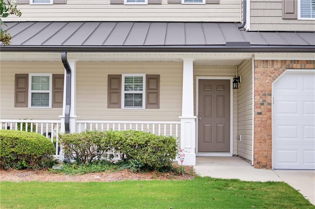 2 bedroom, 3 bathroom, 1,396 sq ft townhouse for rent at 106 Darbys Crossing Court, Hiram, GA 30141 for $1,750 a month — photo 2