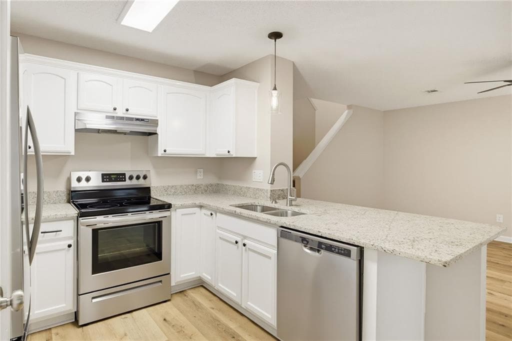 2 bedroom, 3 bathroom, 1,396 sq ft townhouse for rent at 106 Darbys Crossing Court, Hiram, GA 30141 for $1,750 a month — photo 7