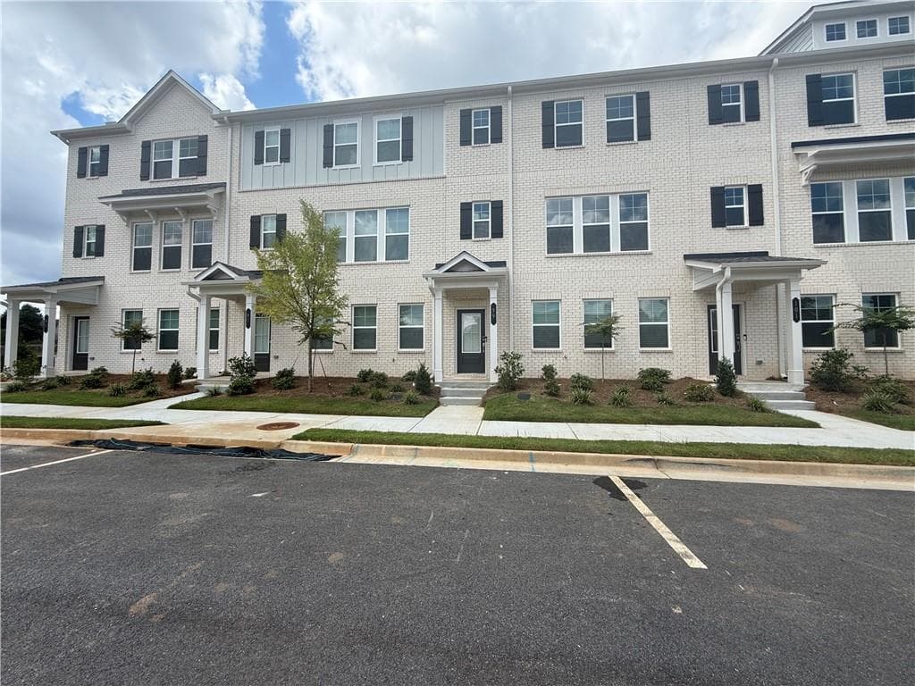 3 bedroom, 4 bathroom, 1,893 sq ft townhouse for rent at 99 Epperly Way, Tucker, GA 30084 for $2,750 a month — photo 2