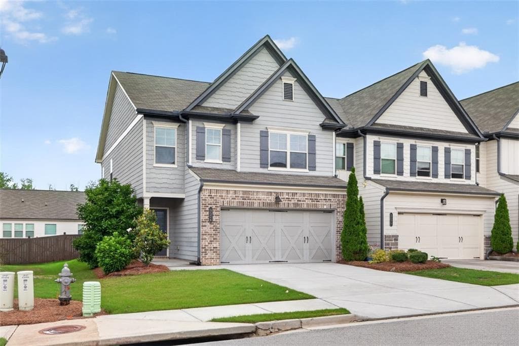 3 bedroom, 3 bathroom, 2,021 sq ft townhouse for rent at 5524 Garens Way, Flowery Branch, GA 30542 for $2,250 a month — photo 2