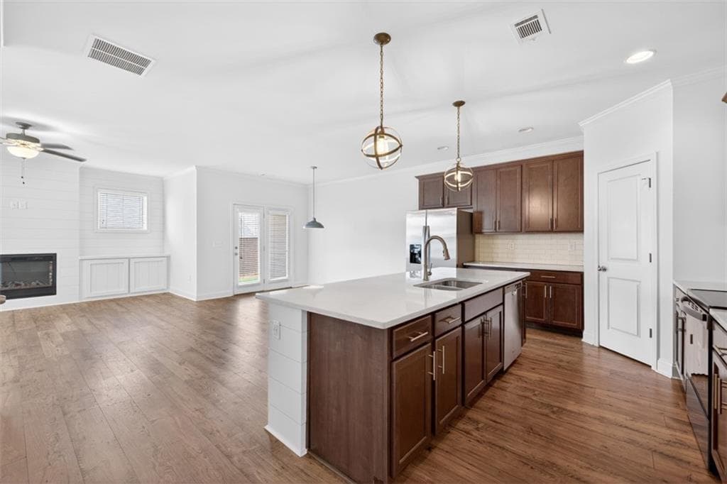 3 bedroom, 3 bathroom, 2,021 sq ft townhouse for rent at 5524 Garens Way, Flowery Branch, GA 30542 for $2,250 a month — photo 4