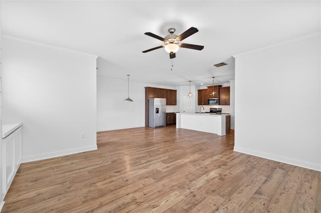 3 bedroom, 3 bathroom, 2,021 sq ft townhouse for rent at 5524 Garens Way, Flowery Branch, GA 30542 for $2,250 a month — photo 7