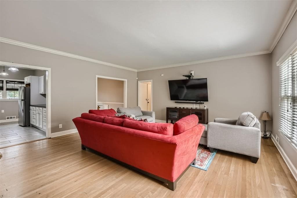 2 bedroom, 2 bathroom, 1,667 sq ft duplex for rent at 3685 Cantrell Road A, Atlanta, GA 30319 for $2,900 a month — photo 3