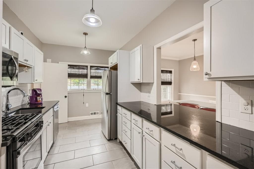 2 bedroom, 2 bathroom, 1,667 sq ft duplex for rent at 3685 Cantrell Road A, Atlanta, GA 30319 for $2,900 a month — photo 8