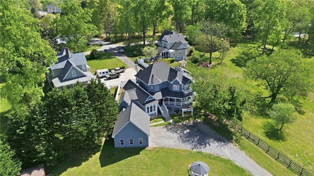 3 bedroom, 4 bathroom, 3,861 sq ft single family residence for sale at 1910 Hancock Road, Demorest, GA 30535 — photo 2