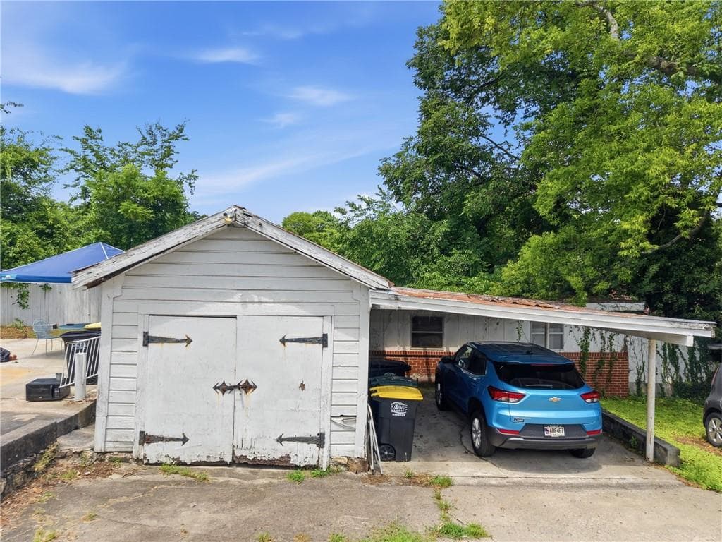 3 bedroom, 1 bathroom, 1,239 sq ft single family residence for sale at 2009 N Broad Street, Rome, GA 30161 — photo 6