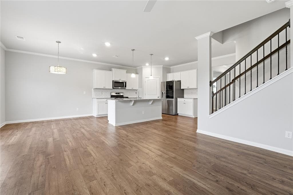 5 bedroom, 3 bathroom, 2,572 sq ft single family residence for sale at 6890 Scarlet Oak Way, Flowery Branch, GA 30542 — photo 10