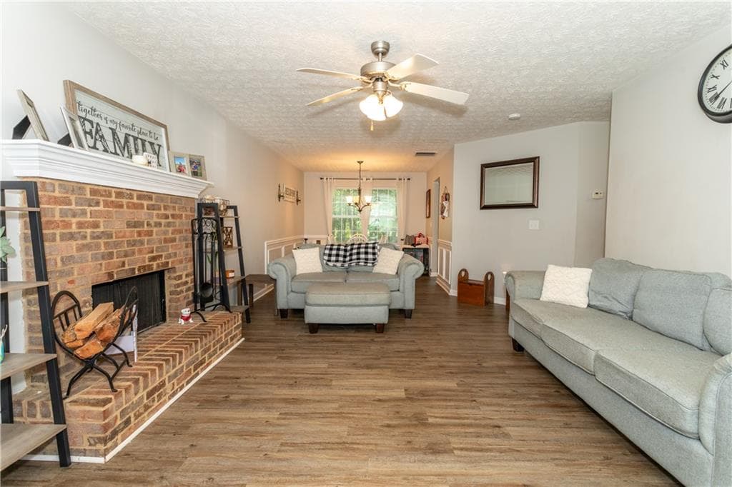 3 bedroom, 3 bathroom, 1,734 sq ft single family residence for sale at 1537 Cardinal Lane, Winder, GA 30680 — photo 8
