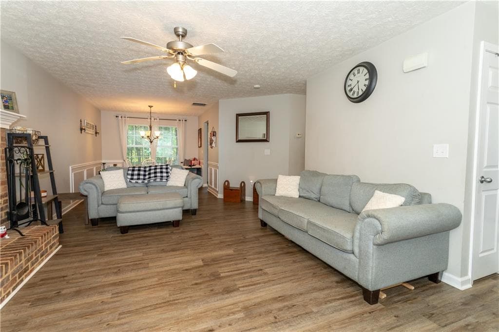 3 bedroom, 3 bathroom, 1,734 sq ft single family residence for sale at 1537 Cardinal Lane, Winder, GA 30680 — photo 9