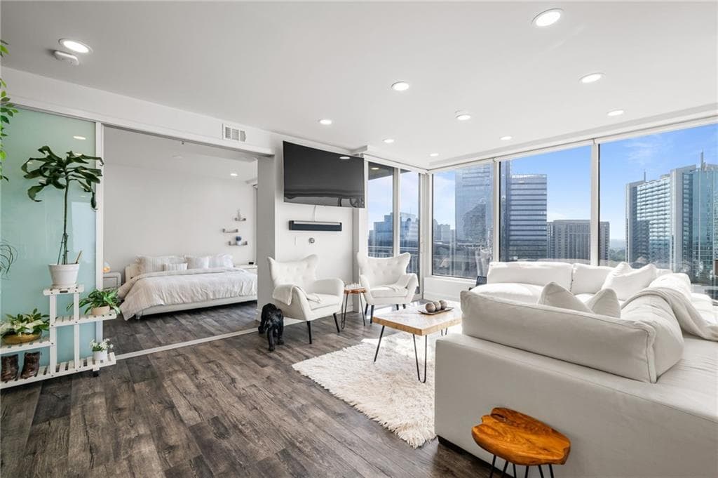 1 bedroom, 3 bathroom, 1,508 sq ft condominium for rent at 3338 Peachtree Road 2207, Atlanta, GA 30326 for $5,500 a month — photo 9