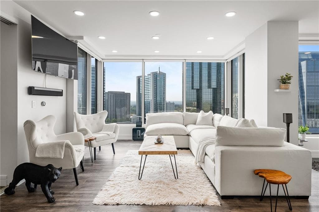 1 bedroom, 3 bathroom, 1,508 sq ft condominium for rent at 3338 Peachtree Road 2207, Atlanta, GA 30326 for $5,500 a month — photo 10
