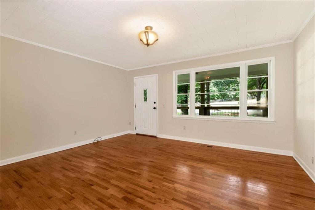 3 bedroom, 1 bathroom, 1,297 sq ft single family residence for sale at 4188 Commerce Road, Jefferson, GA 30549 — photo 5