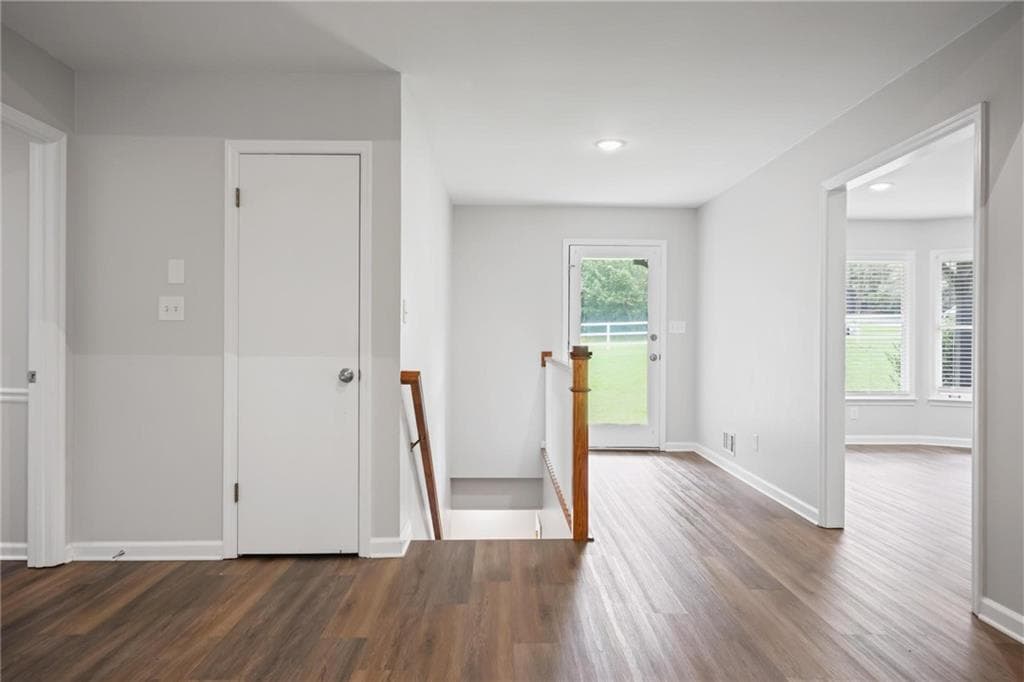 3 bedroom, 2 bathroom, 2,364 sq ft single family residence for rent at 410 Hickory Walk, Woodstock, GA 30188 for $2,500 a month — photo 3