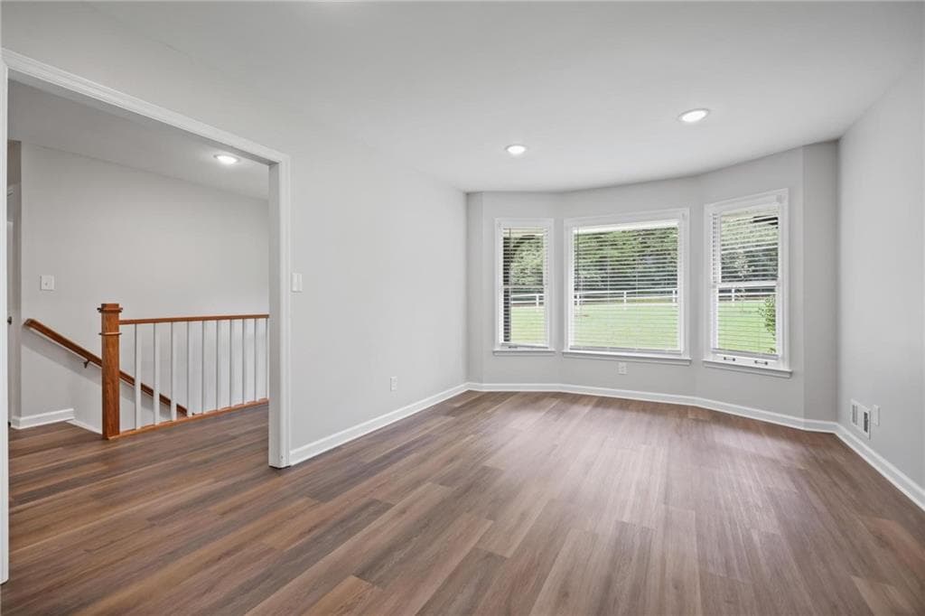 3 bedroom, 2 bathroom, 2,364 sq ft single family residence for rent at 410 Hickory Walk, Woodstock, GA 30188 for $2,500 a month — photo 6