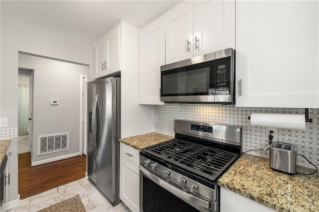 3 bedroom, 2 bathroom, 1,008 sq ft single family residence for sale at 954 Fern Avenue, Atlanta, GA 30315 — photo 9