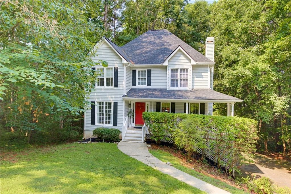 3 bedroom, 3 bathroom, 1,808 sq ft single family residence for sale at 804 Abbington Lane, Douglasville, GA 30134