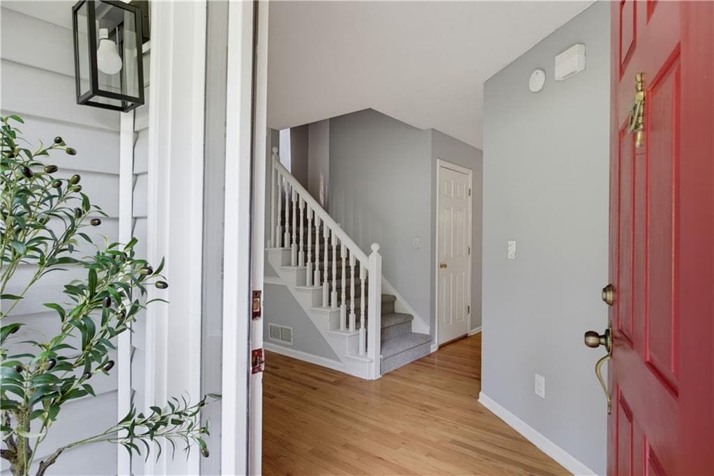 3 bedroom, 3 bathroom, 1,808 sq ft single family residence for sale at 804 Abbington Lane, Douglasville, GA 30134 — photo 3