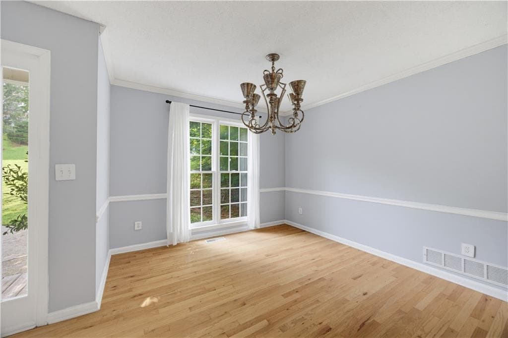 3 bedroom, 3 bathroom, 1,808 sq ft single family residence for sale at 804 Abbington Lane, Douglasville, GA 30134 — photo 5