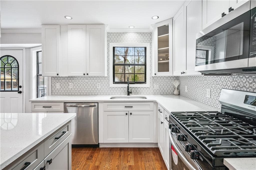 3 bedroom, 3 bathroom, 1,596 sq ft single family residence for sale at 2655 Montego Drive, Buford, GA 30519 — photo 8
