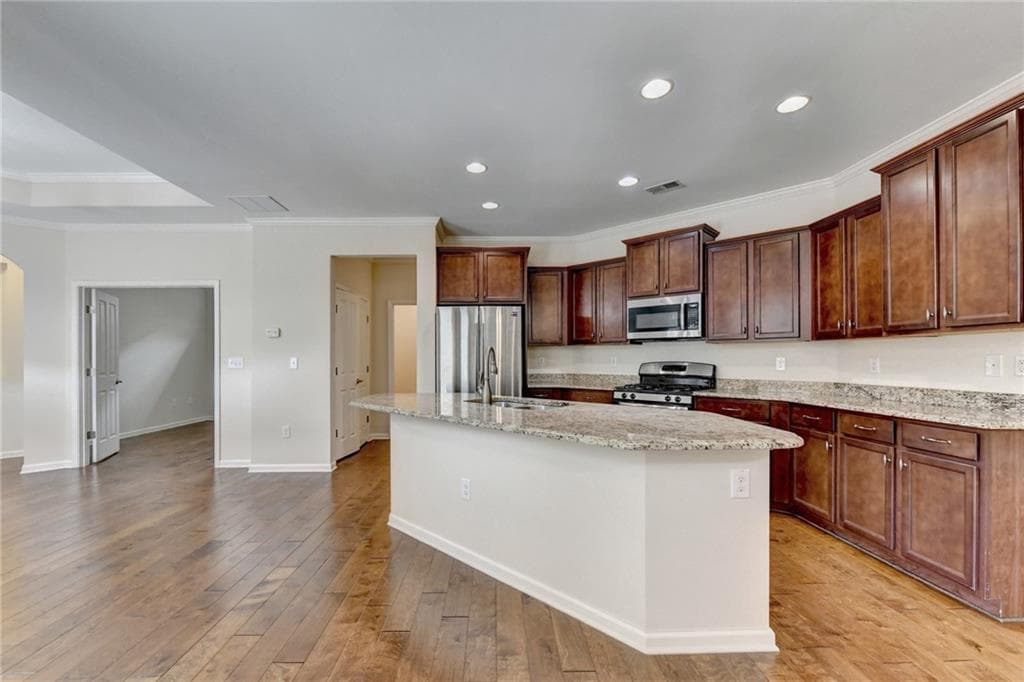 3 bedroom, 3 bathroom, 2,468 sq ft single family residence for rent at 391 Gold Cove Lane, Johns Creek, GA 30097 for $3,300 a month — photo 9