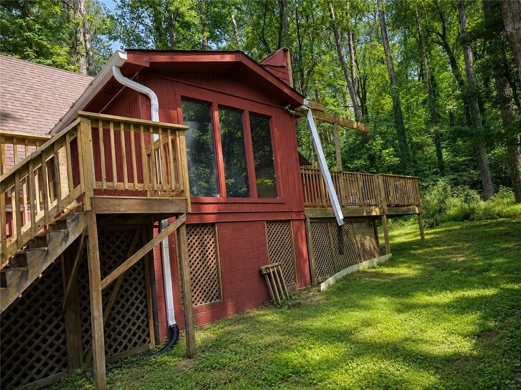 3 bedroom, 2 bathroom, 1,758 sq ft single family residence under contract at 1600 Loch Lomond Trail, Atlanta, GA 30331 — photo 2