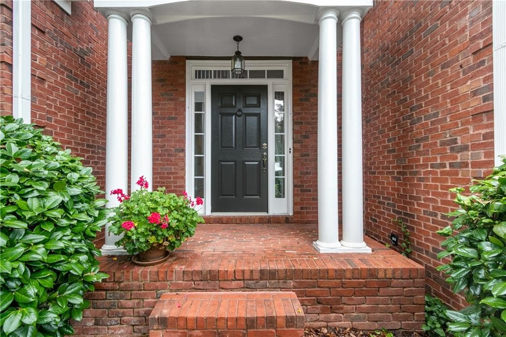 5 bedroom, 5 bathroom, 4,289 sq ft single family residence for sale at 267 White Pine Way, Marietta, GA 30064 — photo 2
