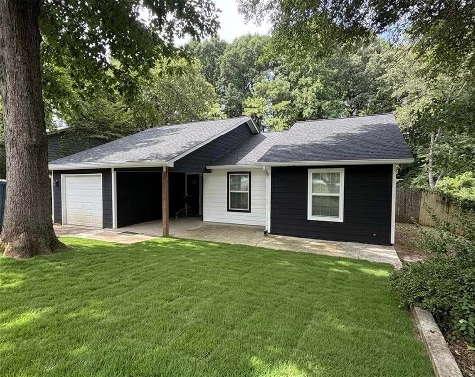 3 bedroom, 2 bathroom, 1,310 sq ft single family residence under contract at 2301 Marshes Glenn Drive, Norcross, GA 30071 — photo 2