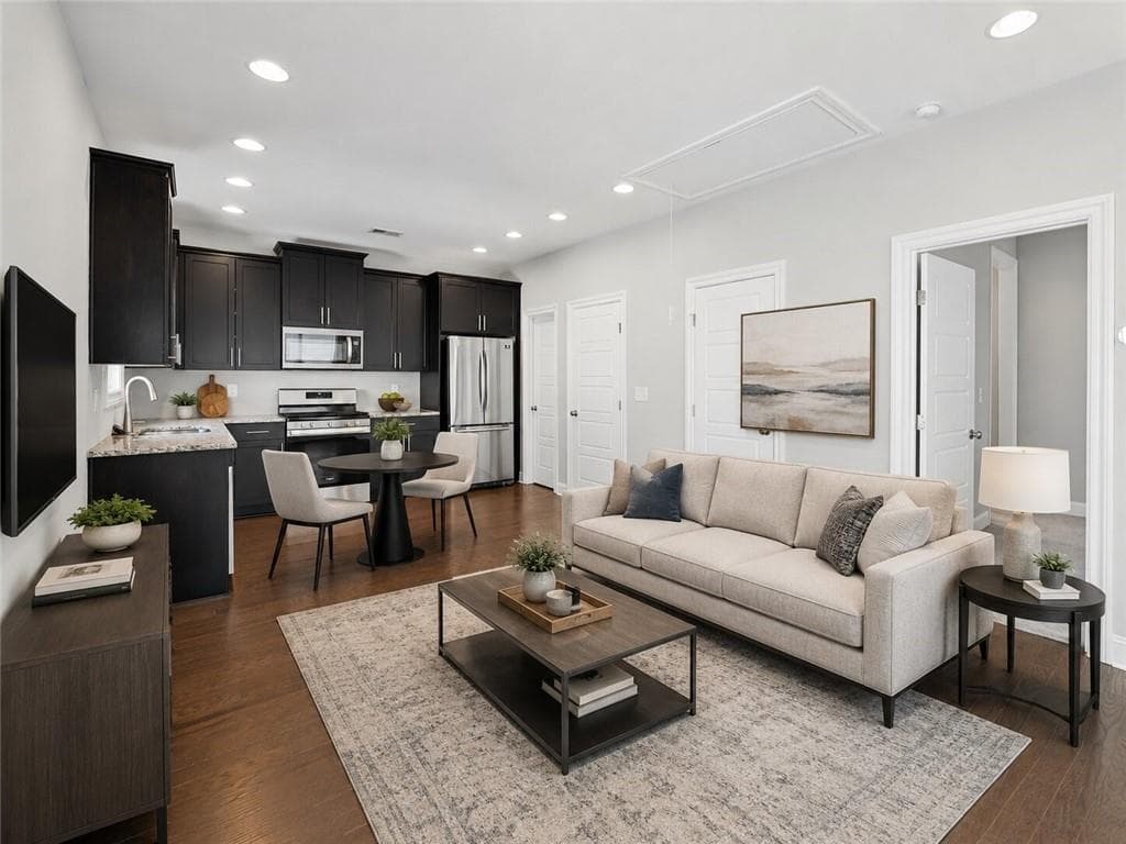 1 bedroom, 2 bathroom, 650 sq ft apartment for rent at 1821 Sanford Drive B, Atlanta, GA 30318 for $2,000 a month — photo 4