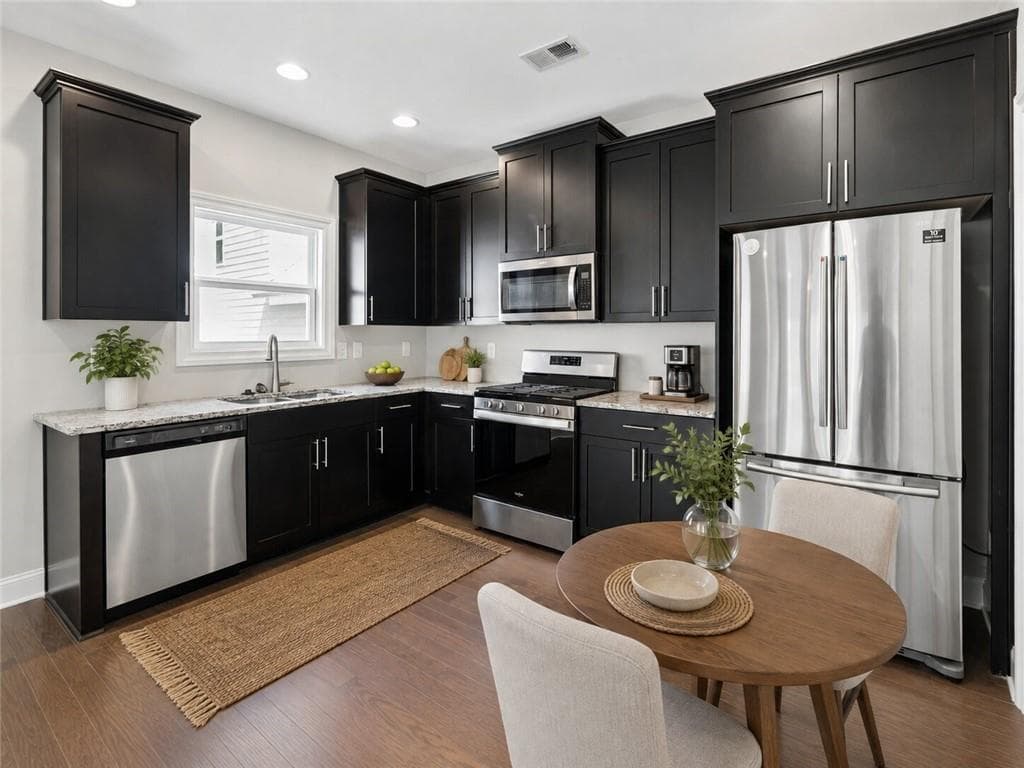 1 bedroom, 2 bathroom, 650 sq ft apartment for rent at 1821 Sanford Drive B, Atlanta, GA 30318 for $2,000 a month — photo 6