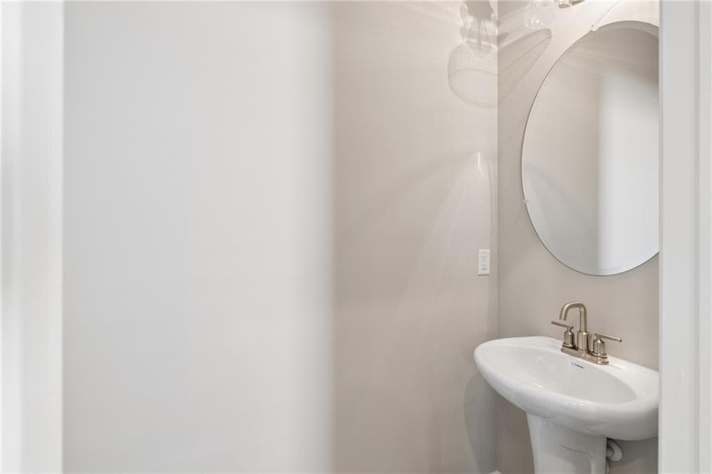 1 bedroom, 2 bathroom, 650 sq ft apartment for rent at 1821 Sanford Drive B, Atlanta, GA 30318 for $2,000 a month — photo 9