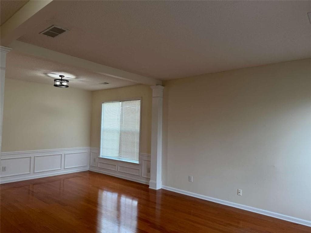 3 bedroom, 3 bathroom, 1,952 sq ft single family residence for rent at 8910 Ruel Lane, Suwanee, GA 30024 for $2,400 a month — photo 4