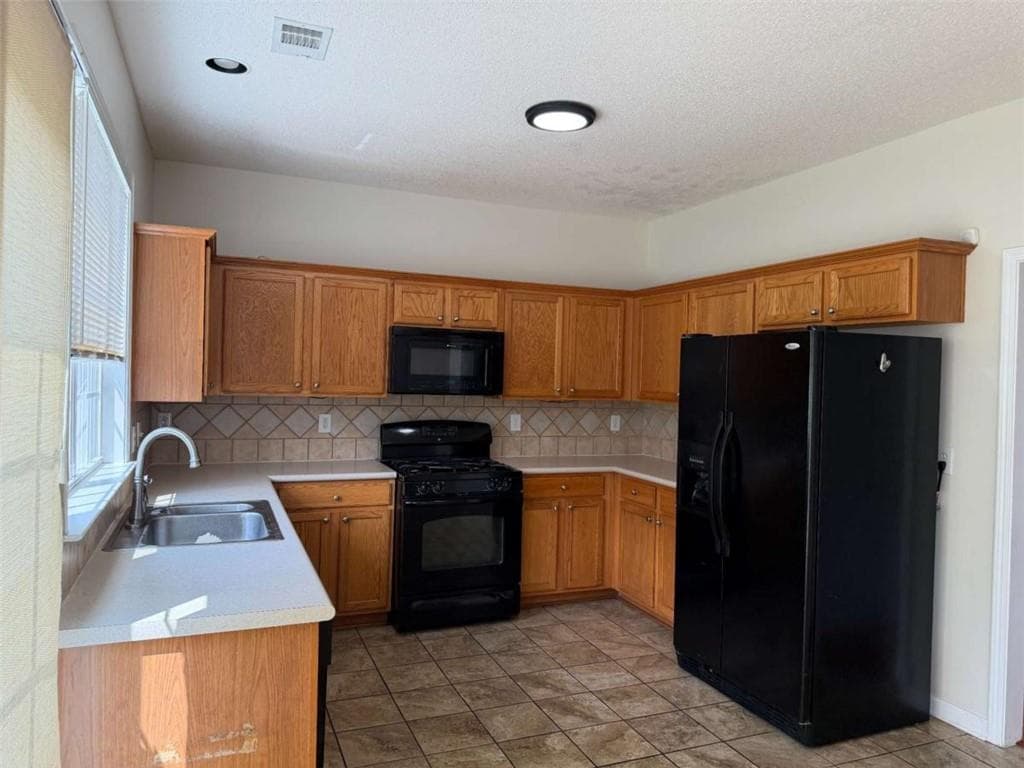 3 bedroom, 3 bathroom, 1,952 sq ft single family residence for rent at 8910 Ruel Lane, Suwanee, GA 30024 for $2,400 a month — photo 6