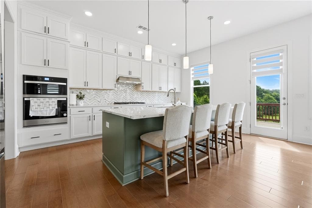 5 bedroom, 5 bathroom, 3,789 sq ft single family residence for sale at 5043 Baywood Lane, Woodstock, GA 30188 — photo 9